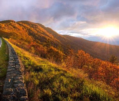 alt="מדרונות-הרי-האפלצ'ים-בסתיו-בפארק-הלאומי-שננדואה-וירג'יניה">