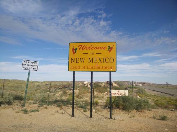 alt="שלט-ברוכים-הבאים-לניו-מקסיקו">