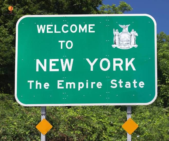 alt="שלט-ברוכים-הבאים-מדינת-ניו-יורק">