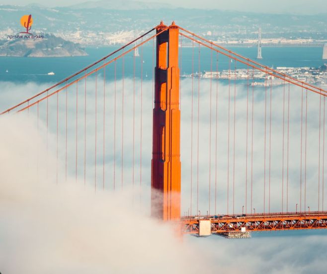 alt="גשר-הזהב-בערפל">