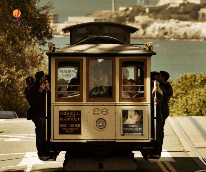 alt="קרונית-כבל-ברחובות-סן-פרנסיסקו">